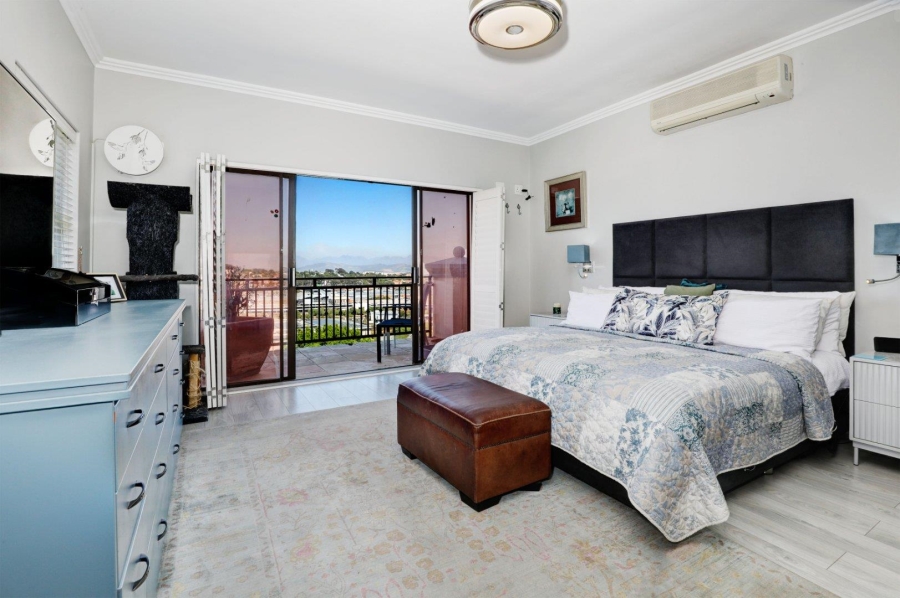 5 Bedroom Property for Sale in Welgemoed Western Cape